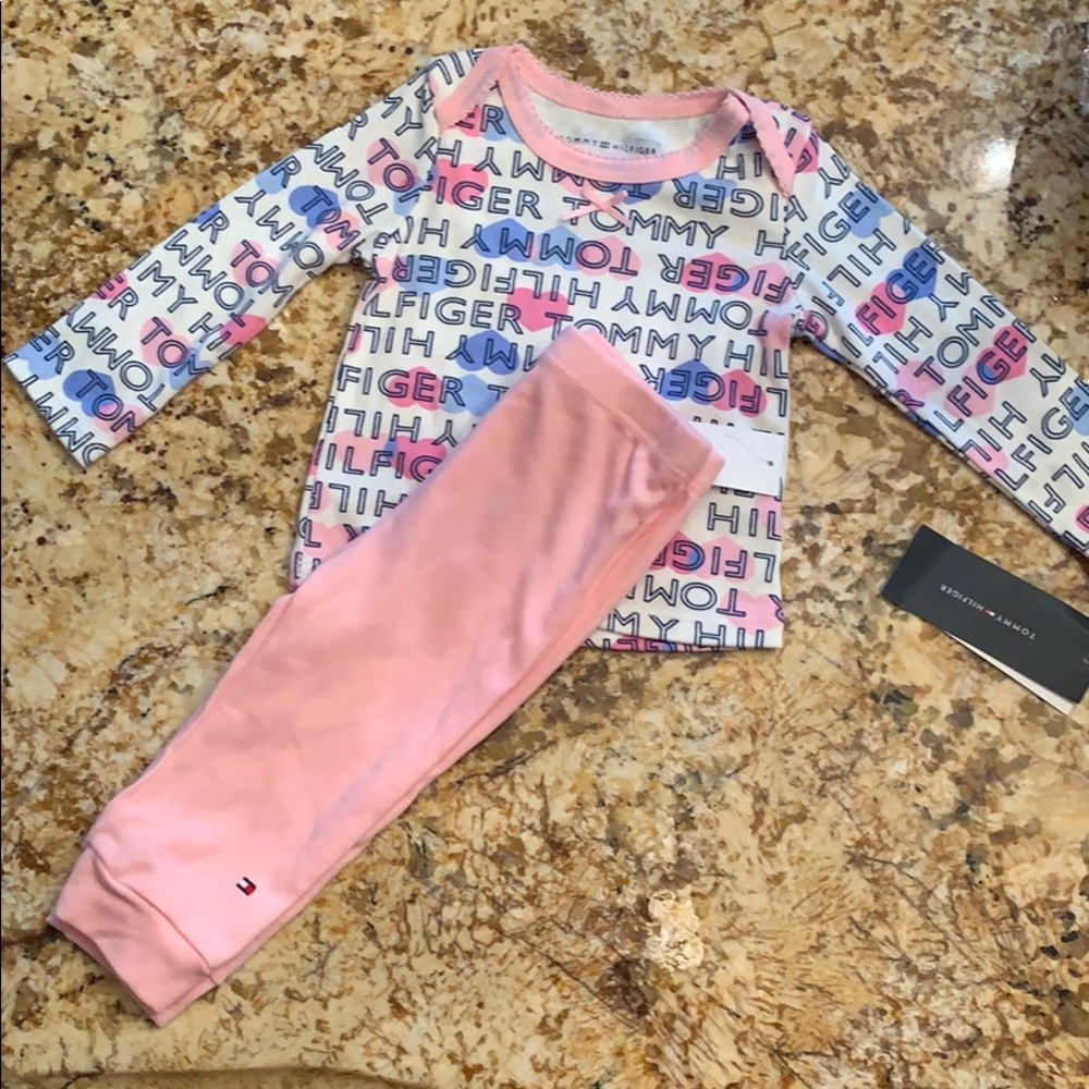 Tommy Hilfiger leggings & top 6-9 months